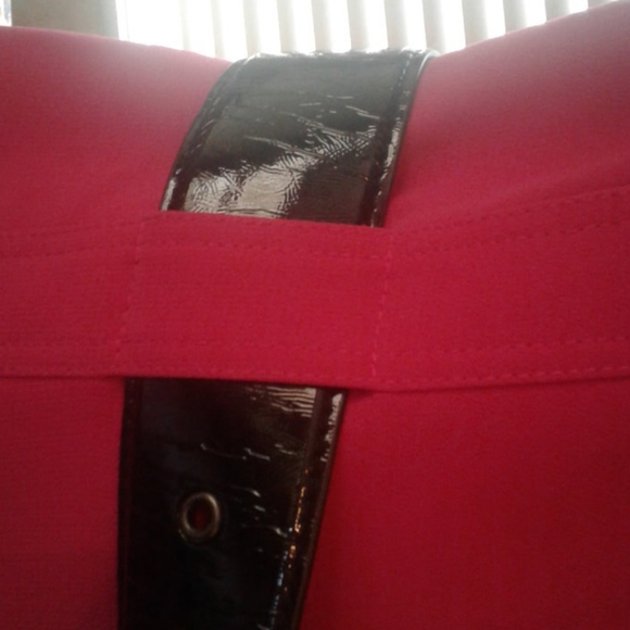 Dress - Picture 2 of 5